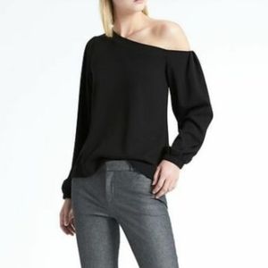 Black one shoulder balloon sleeve top